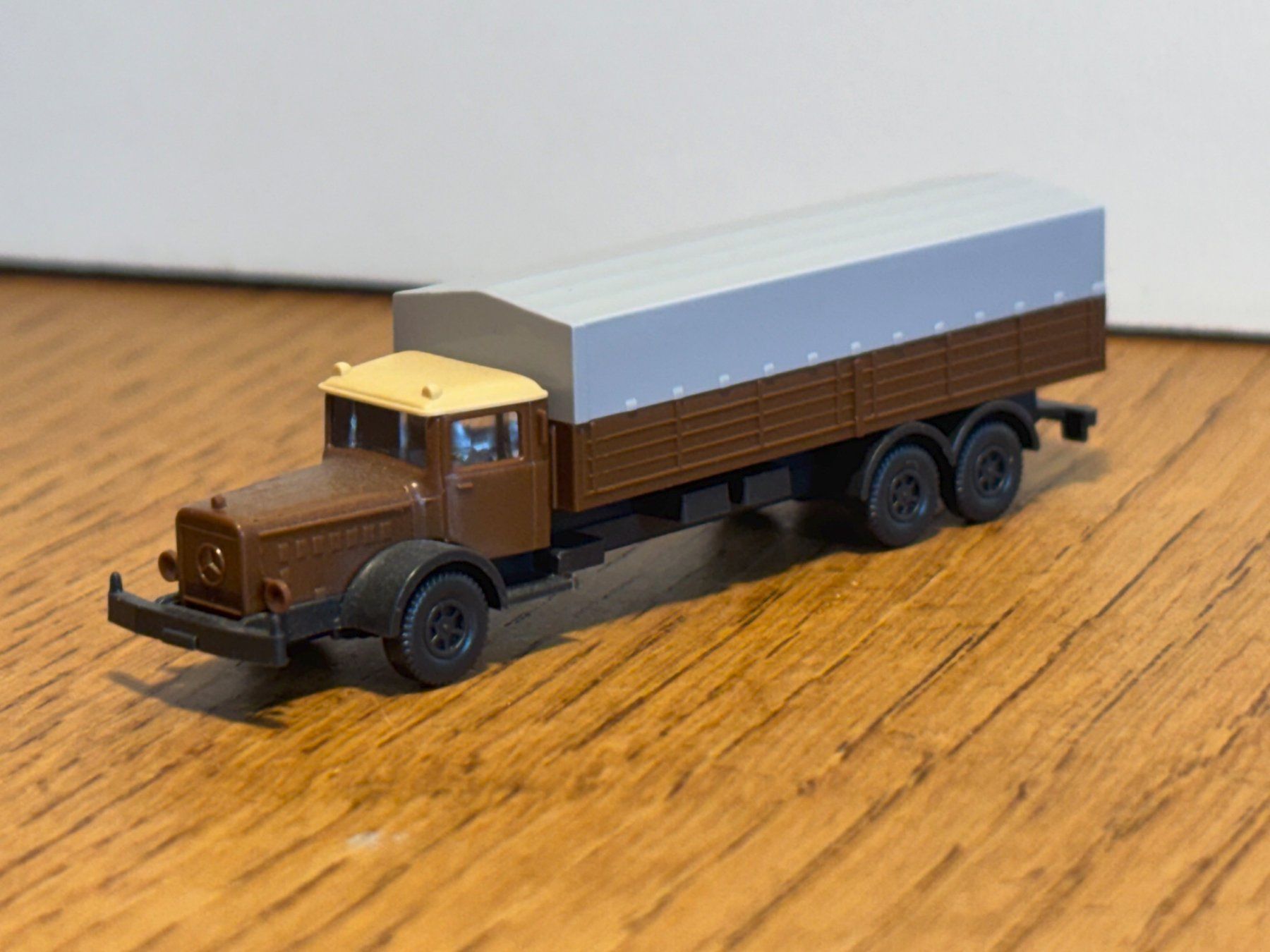Modellini di ferrovie: M1414: Oldtimer Lastwagen (Spur N) – Usato da Birsfelden venduto da Birs_25 1