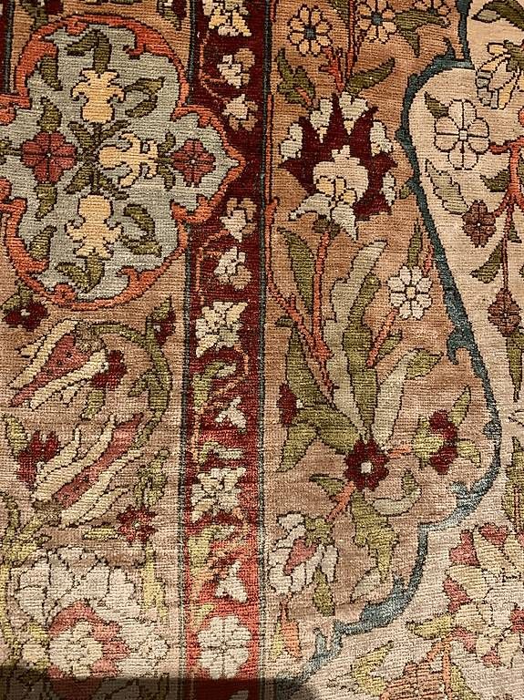 Tapis: Hereke- Seidenteppich  – D'occasion à Zuckenriet par Delta31 3