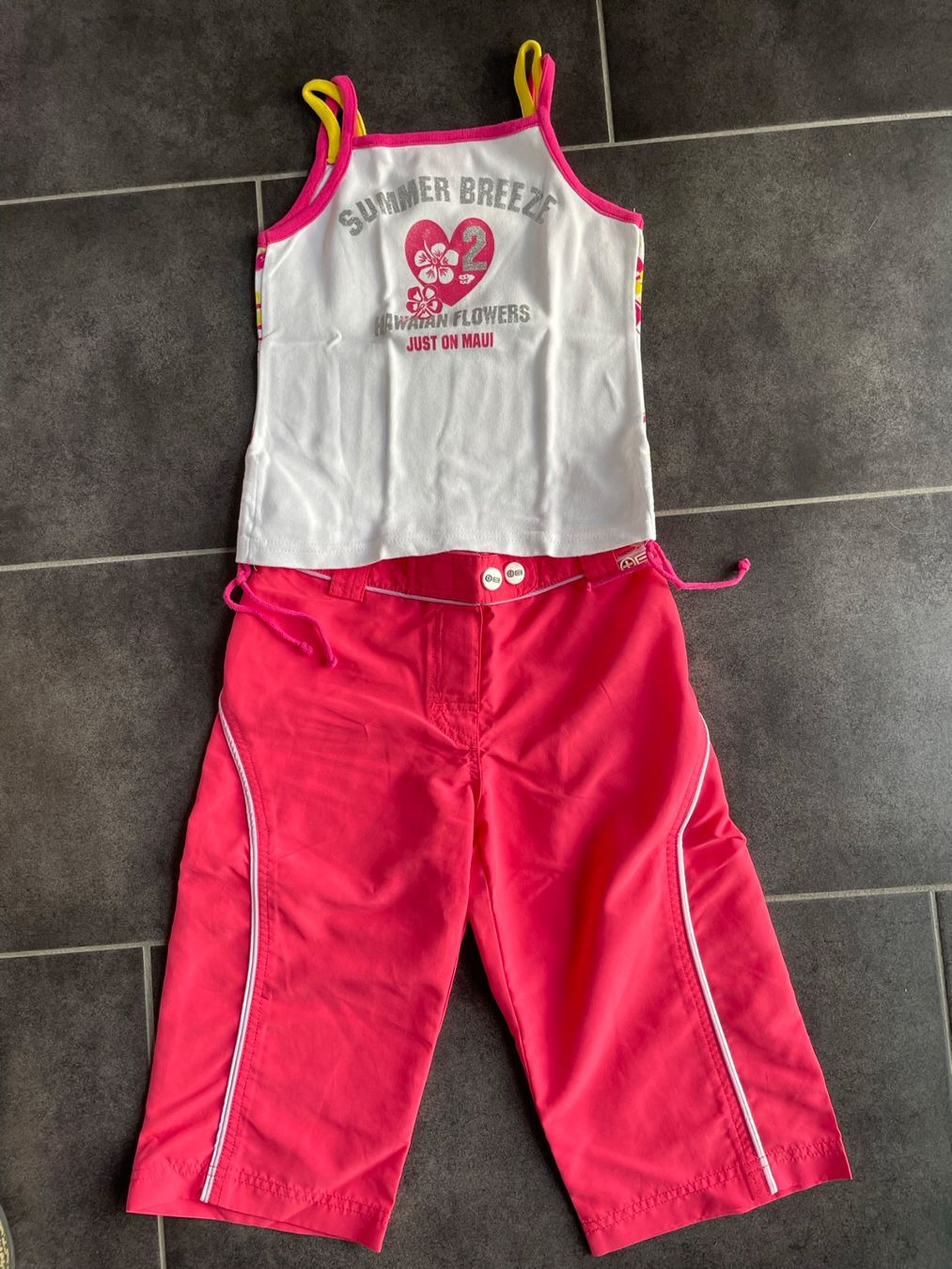 Kleiderpakete & -sets: Shorts & 2 Shirts Gr. 140 – Gebraucht aus Goldswil von _Dudy_ 1