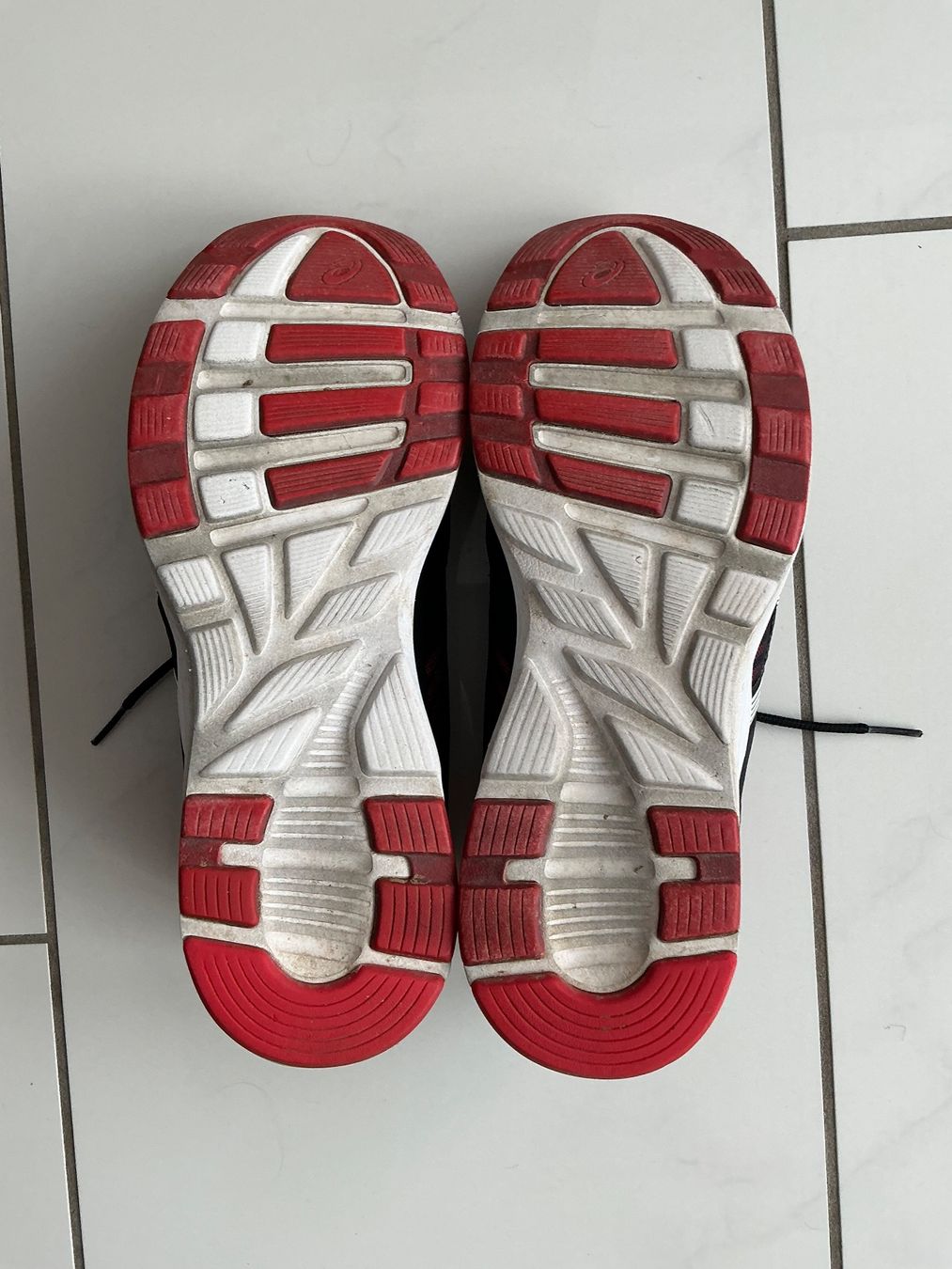 Asics Scarpe da uomo: Asics Sportschuhe Gr.42,5 – Usato da Biel-Benken BL venduto da Sahra1 2