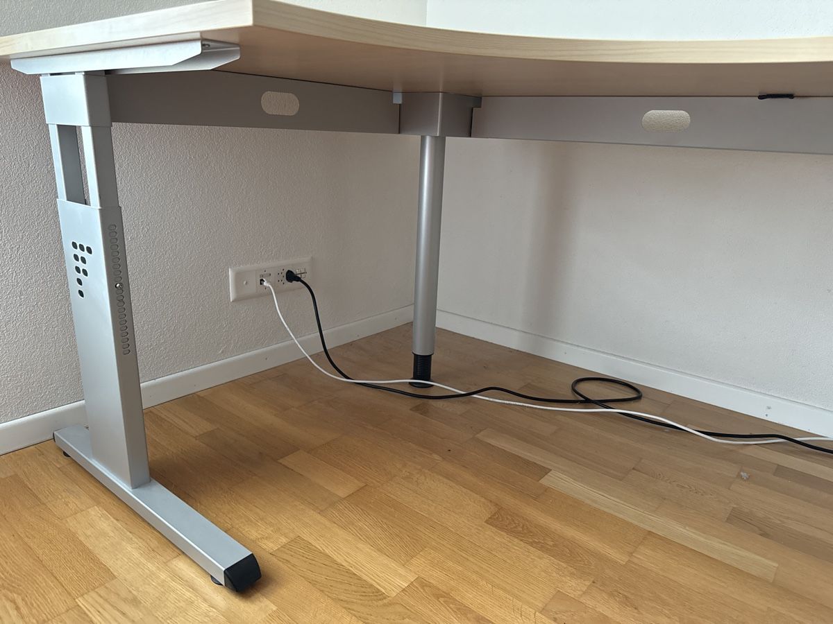 Scrivanie: Pult höhenverstellbar 65 - 85cm – Usato da Rüti ZH venduto da Kiwi02 3