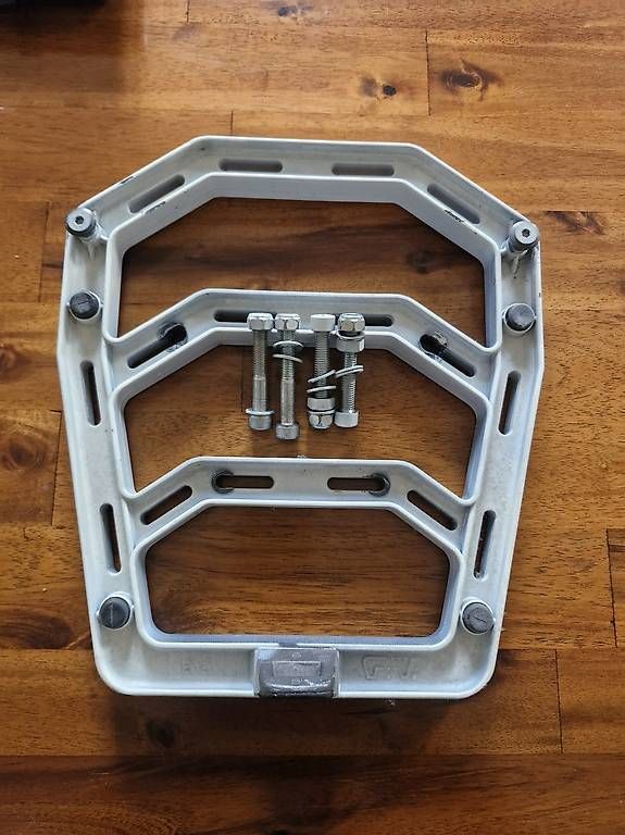 Topcase: Motorrad Kofferhalterung – Usato da Baden venduto da lor_hk8w 1