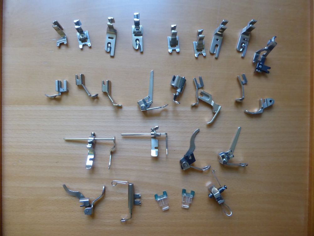 Elna Pfaff 27 Nähfüsse zu diversen Nähmaschinen Kaufen auf Ricardo