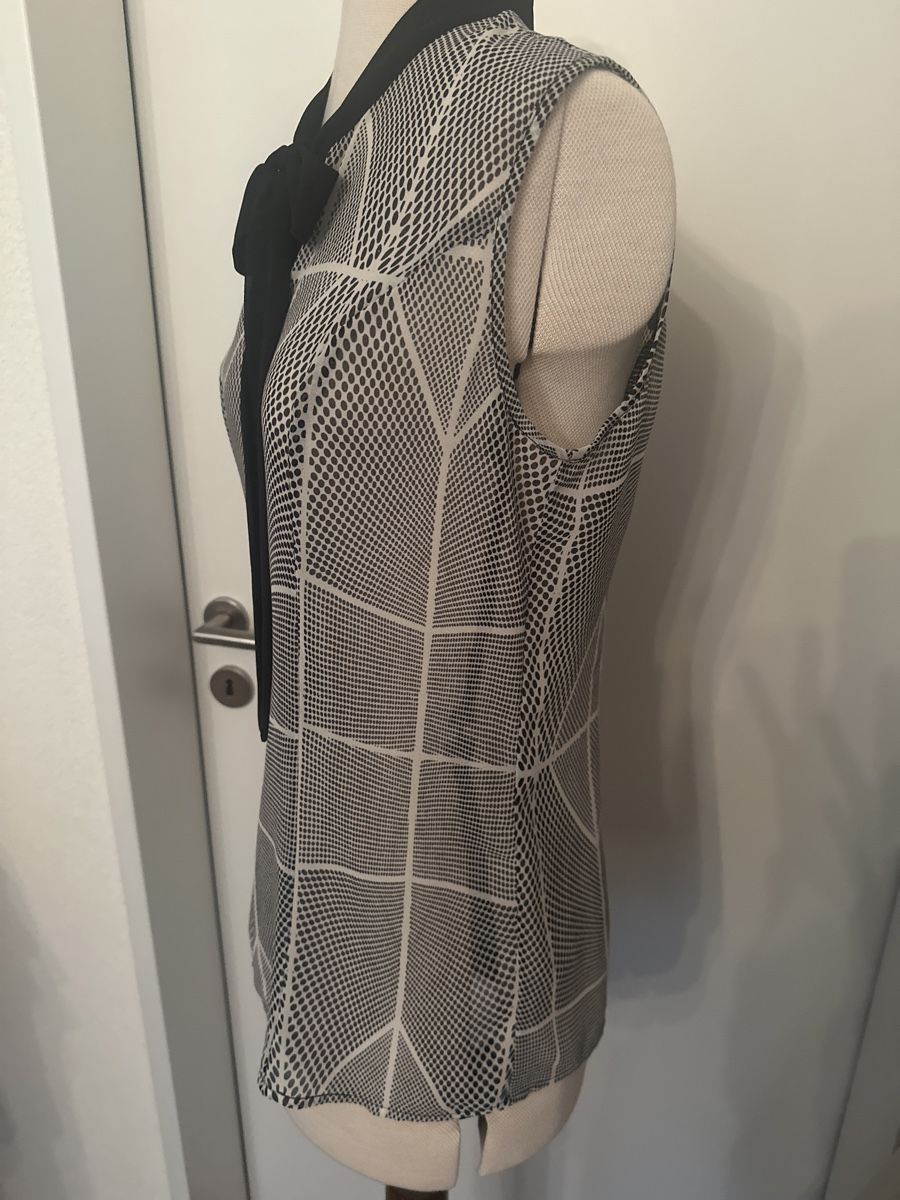 Camicette: Marciano Guess Bluse – Nuovo (secondo la descrizione) da Liestal venduto da ell_6xc7 1