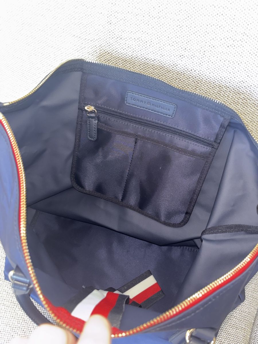 Tommy Hilfiger Sacs femmes: Tommy Hilfiger Tasche – D'occasion à St. Gallen par Lavryn 2