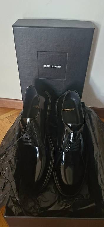 Saint Laurent Scarpe da uomo: Scarpe Saint Laurent N42 – Nuovo (secondo la descrizione) da Pregassona venduto da ivi_xgd5