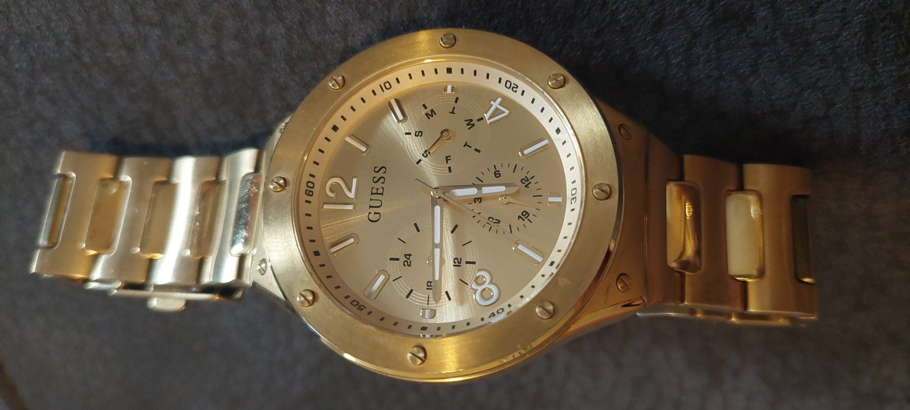 Guess Montres: Guess Uhr – D'occasion à Walenstadt par Nayjana