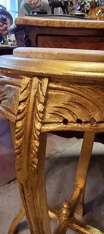 Tavoli: Edler Beistelltisch,  Säule mit Marmor – Usato da Kaufdorf venduto da Nati-Nati 2