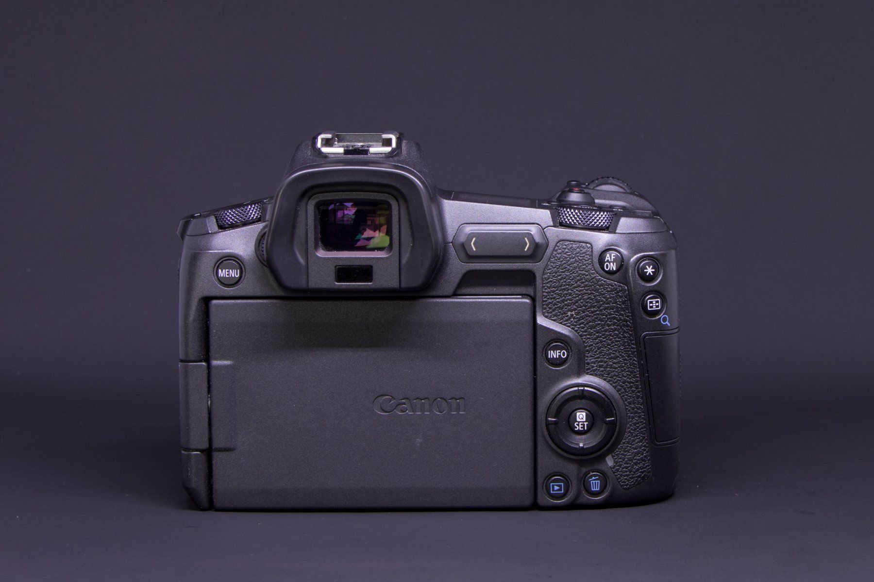 Canon Fotocamera: Canon EOS R mit SmallRig L-Bracket (Top-Zustand) – Usato da Rubigen venduto da Misterxyz 7