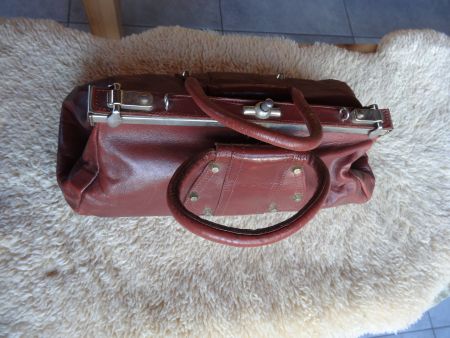 sac à main style sacoche de médecin antique
