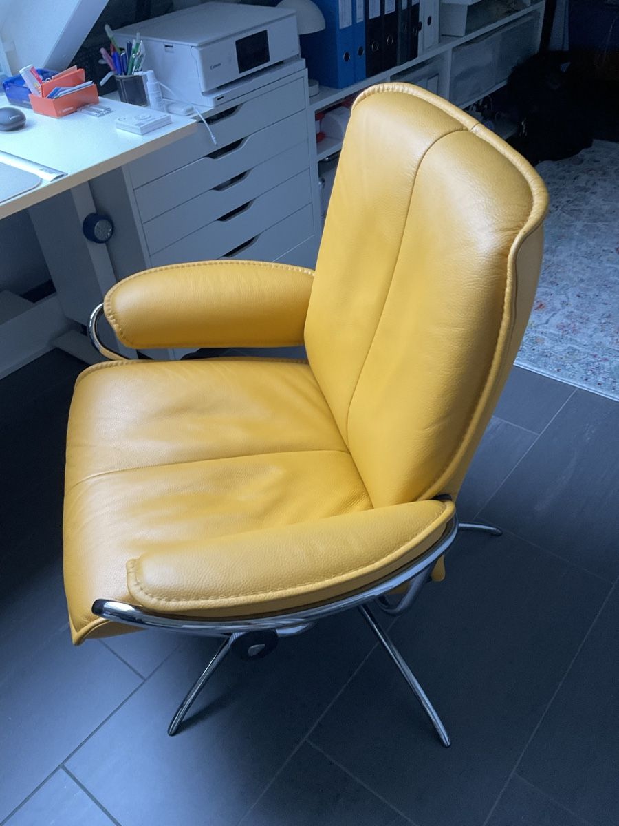 Stressless Poltrone: Stressles Einzel- Drehsessel ( Fauteuil ) – Usato da Goldach venduto da Goldacher1 5