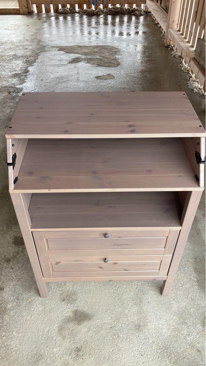 Fasciatoi & Accessori: Wickel Tisch mit Schubladen – Usato da Zweisimmen venduto da design02