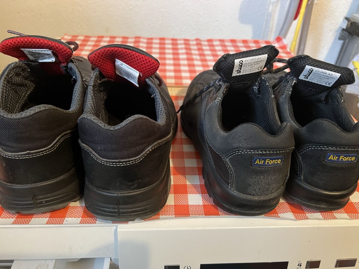 Scarpe da uomo: 2 Arbeit Schuhe gr. 42 Stahl Kappend – Usato da Triesen venduto da bubita 3