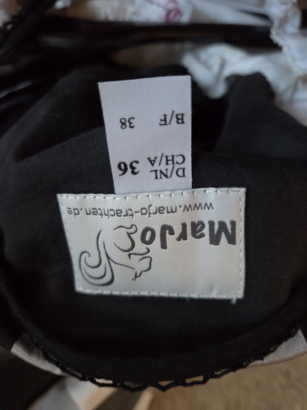 Robes: Dirndl Marjo Grösse 36  – D'occasion à Boniswil par Motze0 4