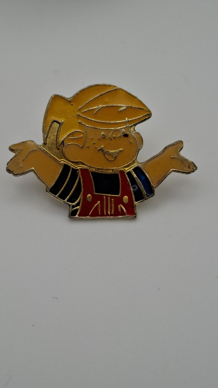 Placchette & Badge: Pin Dennis, Comicfigur – Usato da Kriens venduto da Wolly85