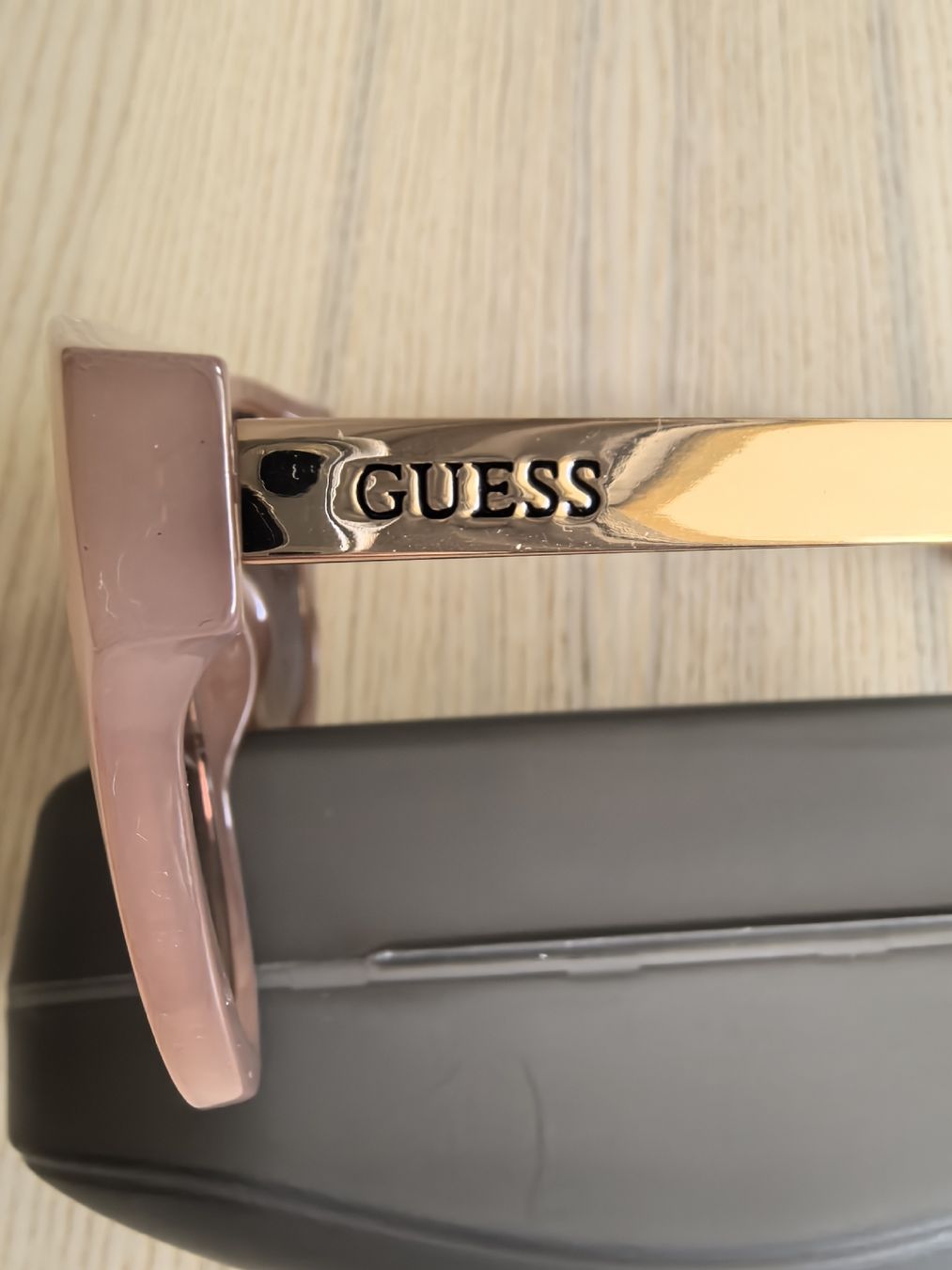 Guess Occhiali & Lenti: Guess Damen Sonnenbrille – Nuovo e nell'imballaggio originale da Bad Ragaz venduto da AKahlon 2