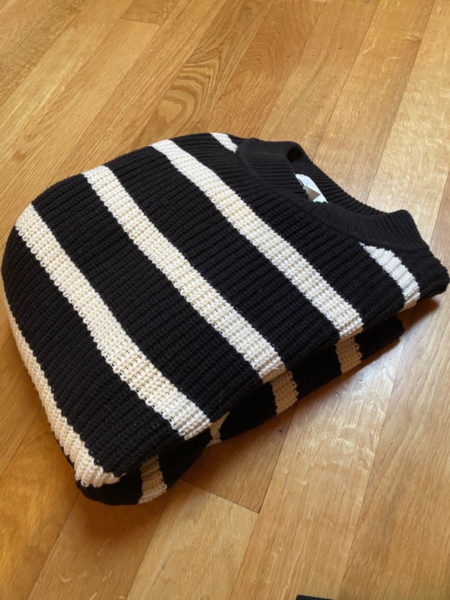 H&M Maglioni & Felpe: Pull H&M noir et blanc M – Usato da Epagny venduto da nie_n5yb 5