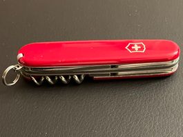 Couteau suisse Victorinox Camper rouge, neuf, dans sa boîte