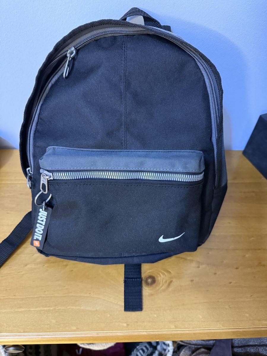 Nike Zaini: Nike Rucksack Vintage  – Usato da Neerach venduto da the_modern_mini