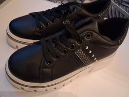 Schwarze Damen Turnschuhe, neu, Gr. 38