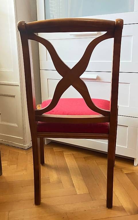 Stühle: Chaise bois et velours rouge – Gebraucht aus Genève von Capt3 3
