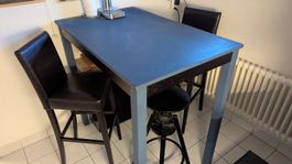 Set: Grosser Bartisch + 2 elegante Barstühle: NP = CHF 800.-