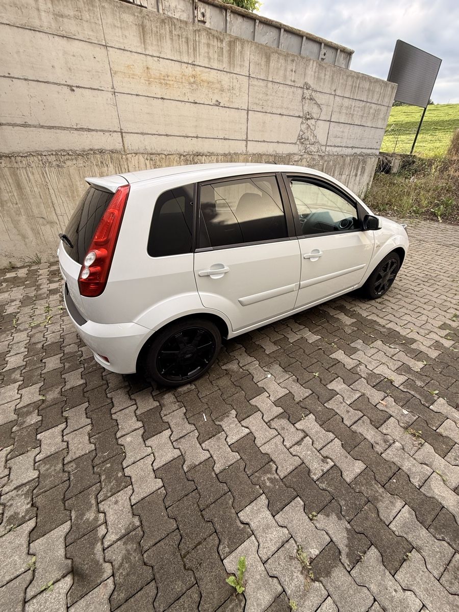 Ford Automobili: Ford fiesta 1.4 – Usato da Bischofszell venduto da McLuca81 5