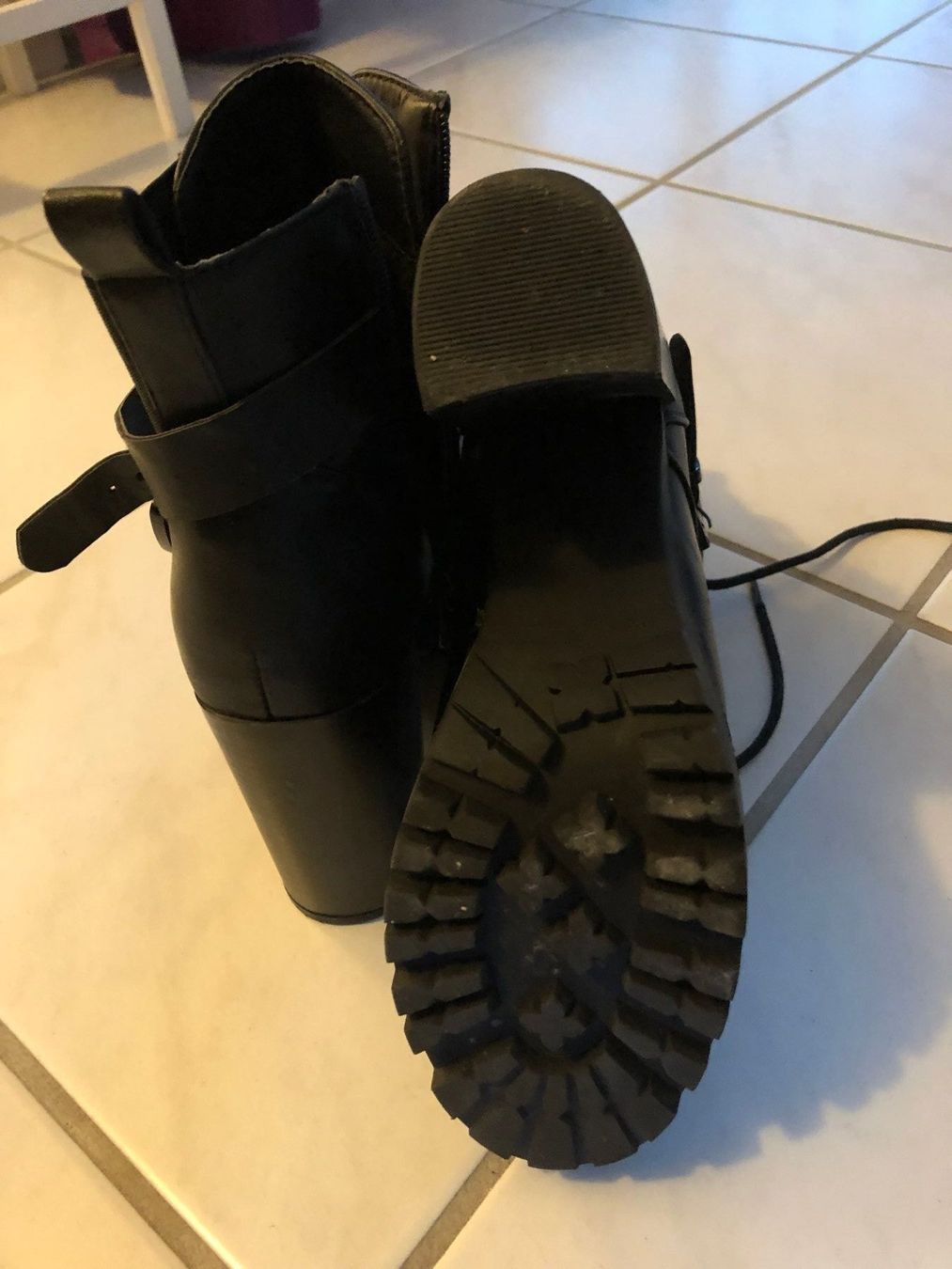 Scarpe da donna: Stiefelette, neuwertig! – Nuovo (secondo la descrizione) da Hittnau venduto da JD-OE 3
