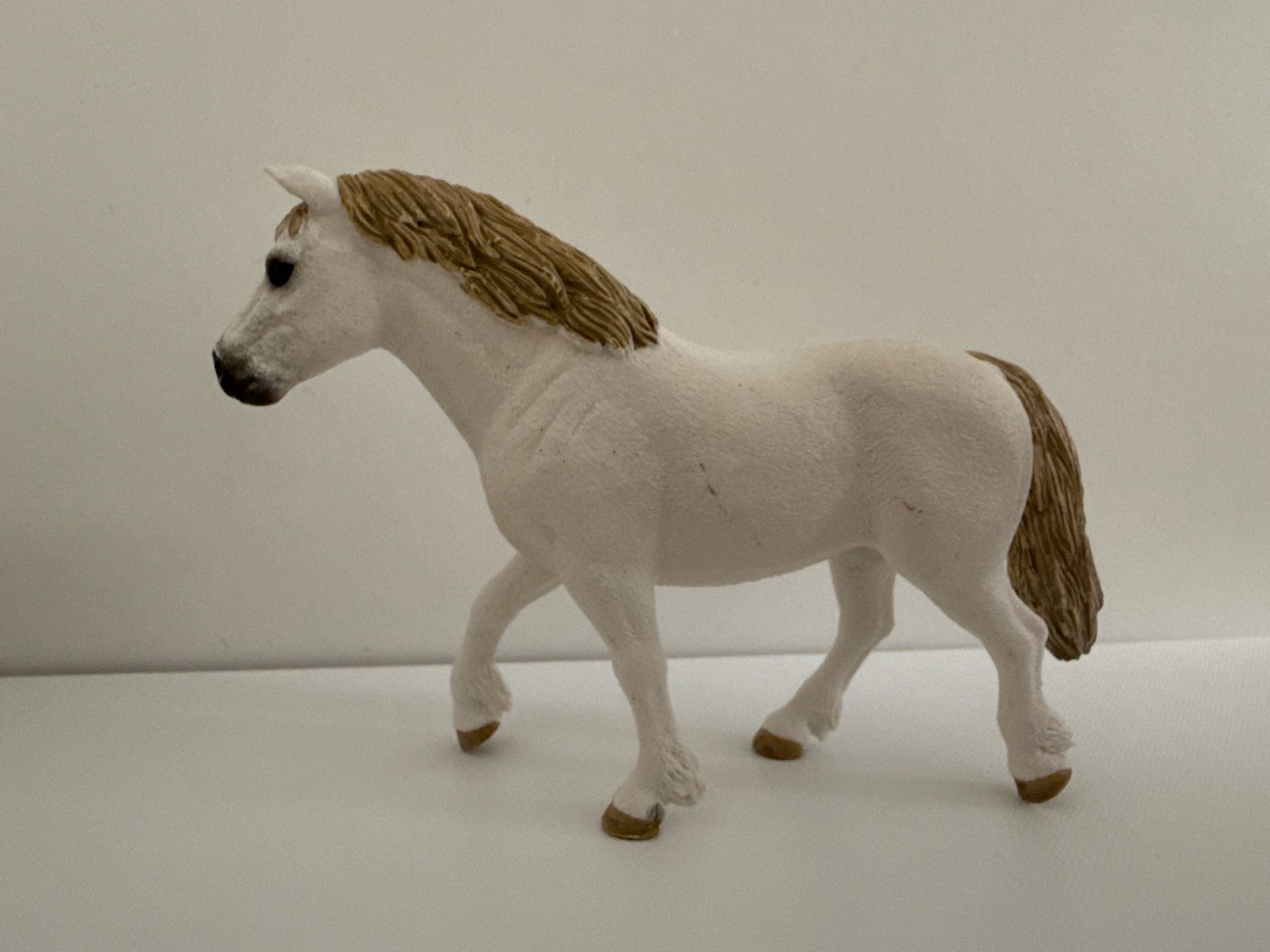 Schleich Giocattoli: Schleich Pferd weiss – Usato da Jona venduto da daisy032 1