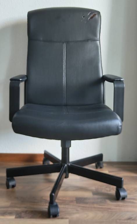 Stühle: Bürostuhl Leder schwarz mit Armlehne – Gebraucht aus Bad Zurzach von Teno_53 3