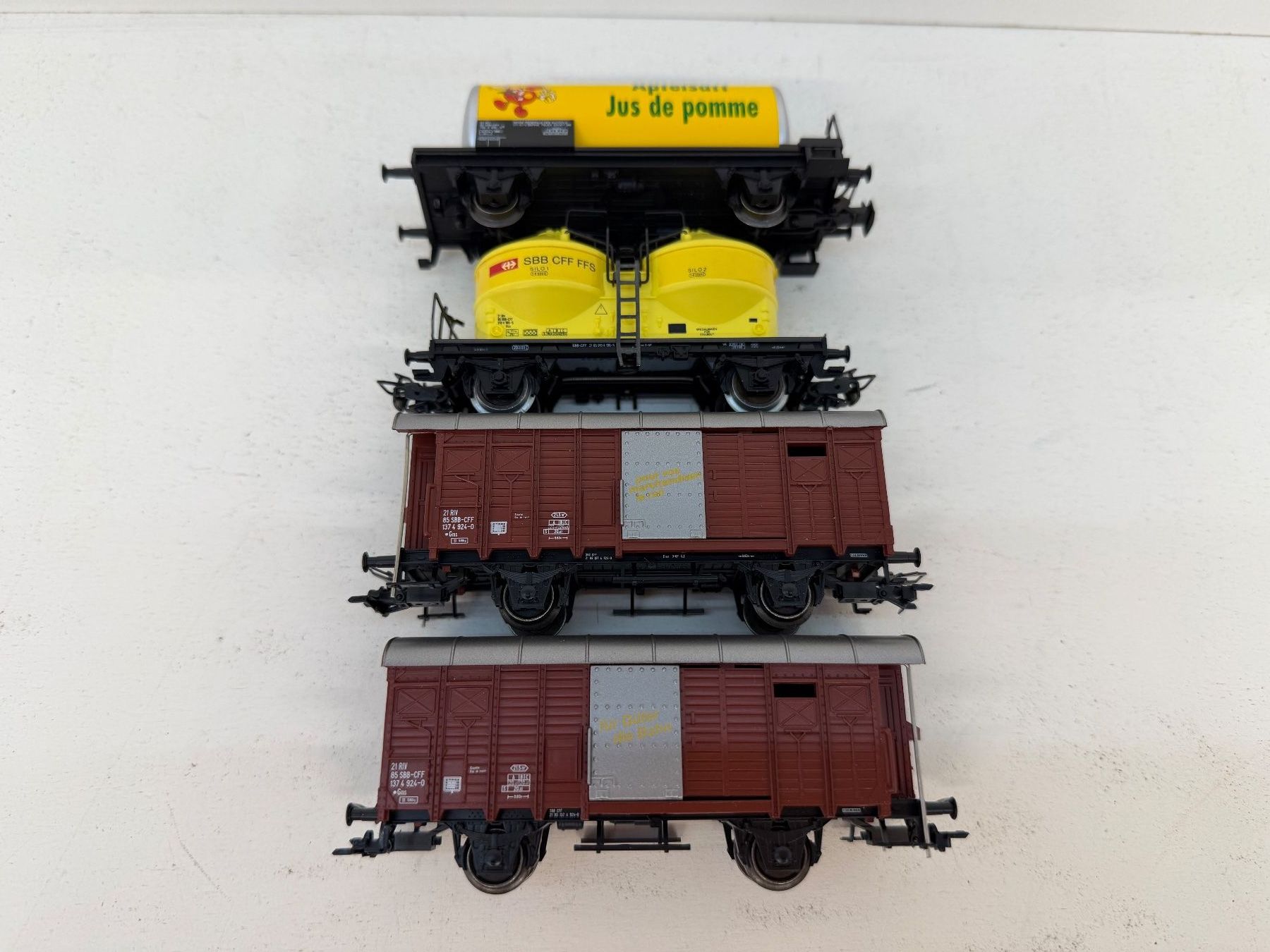 Märklin Trains électriques: Märklin 4759 + 46051 Güterwagen / SBB Set – D'occasion à Büsserach par ModellbahnDepot 1
