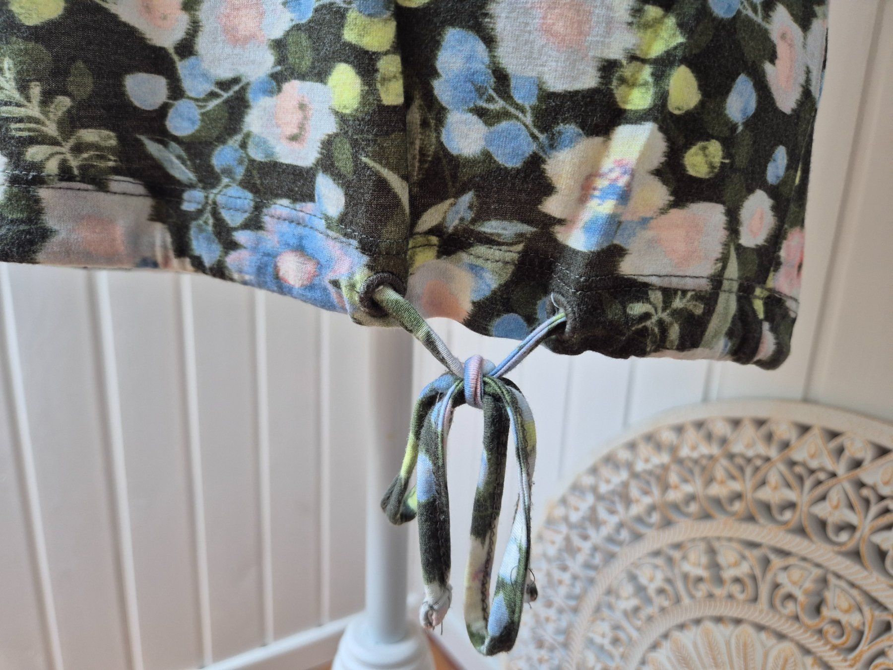 Cecil Tops: CECIL     shirt  geblümt    grösse XS – Gebraucht aus Niederweningen von Obson 3