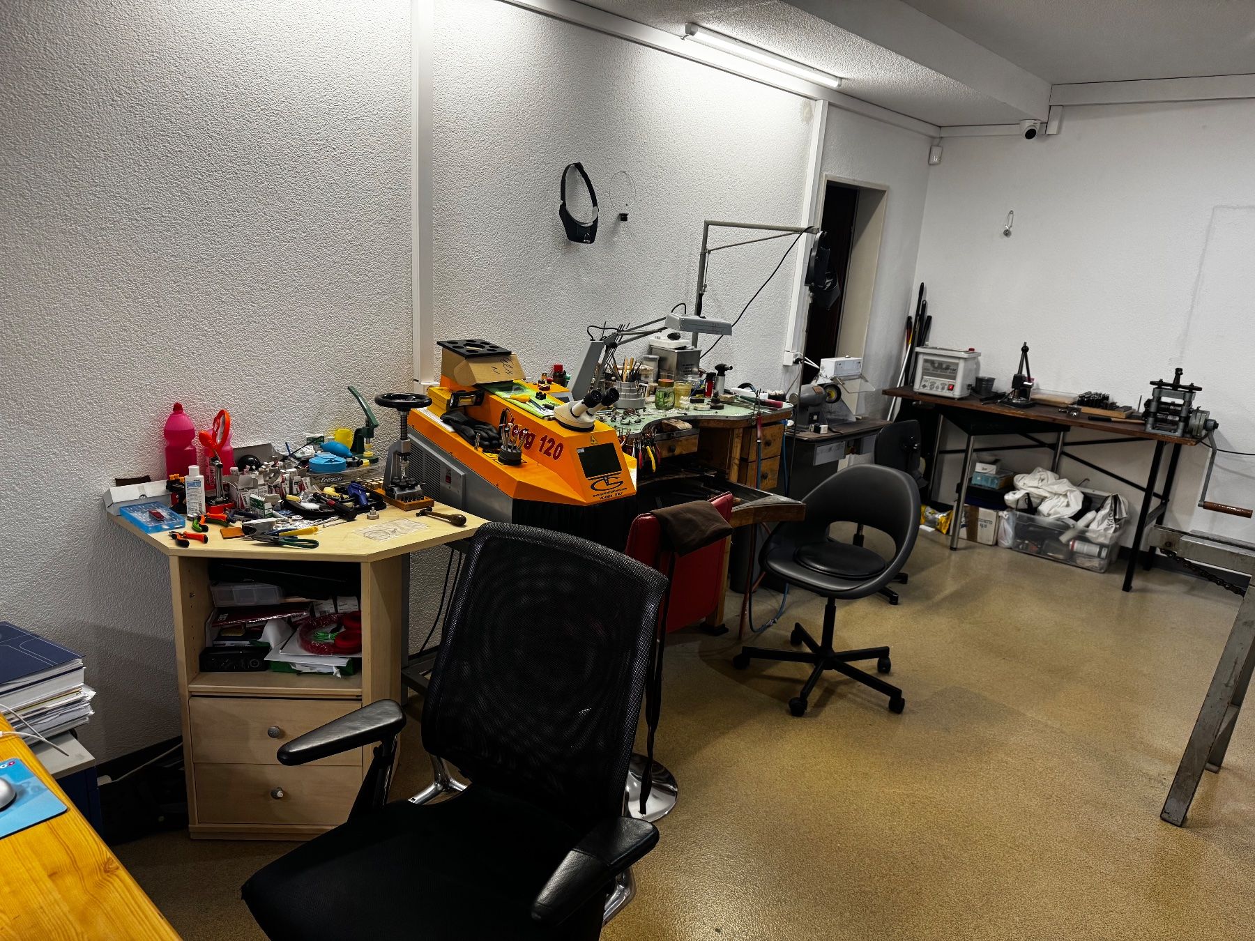 Altro per Ufficio & Commercio: Atelier Gioielli Orologi – Usato da Thalwil venduto da inf_q25c 1
