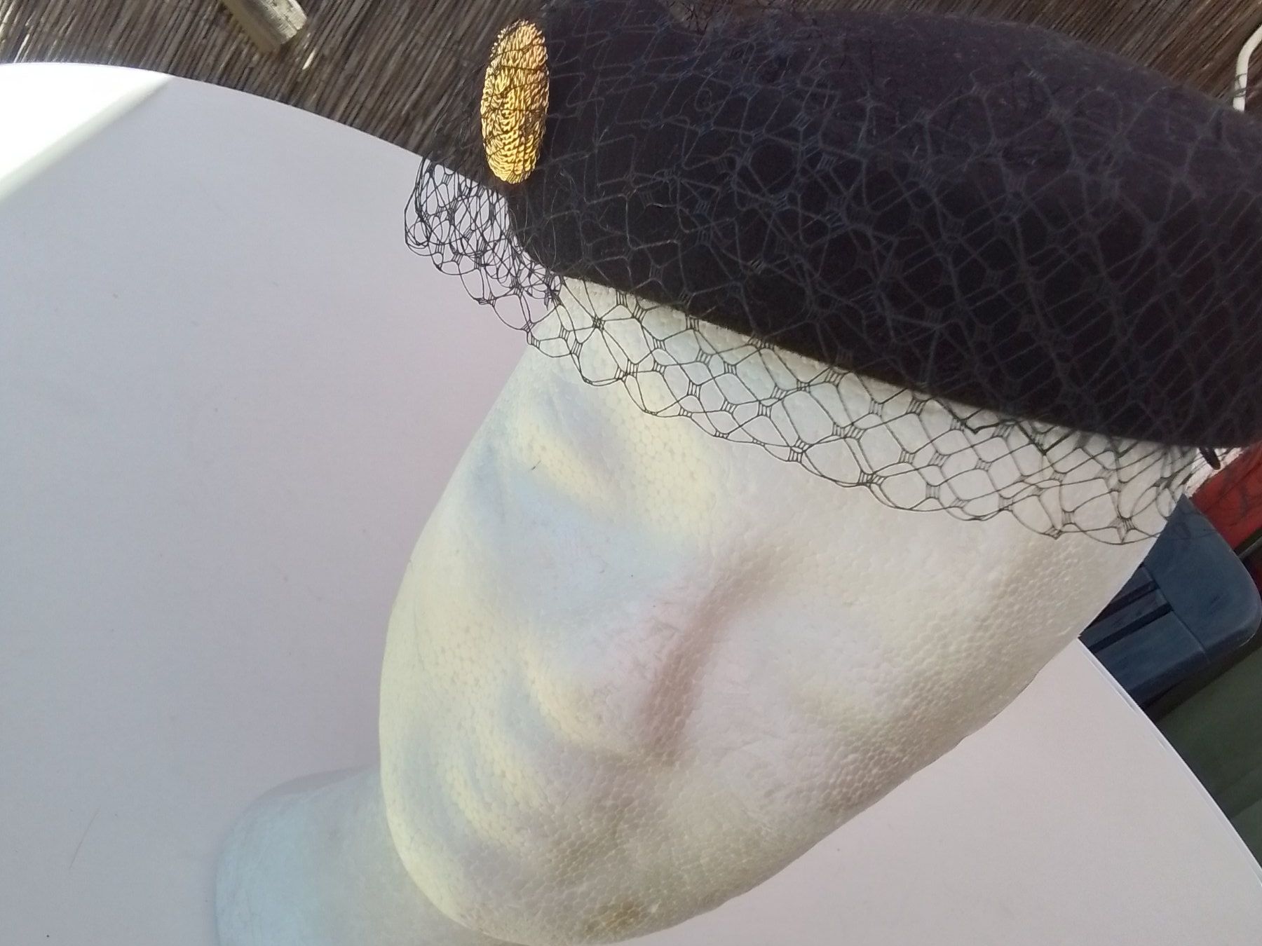 Hüte, Mützen & Caps: eleganter Damenhut – Gebraucht aus Oberurnen von DVDL 1