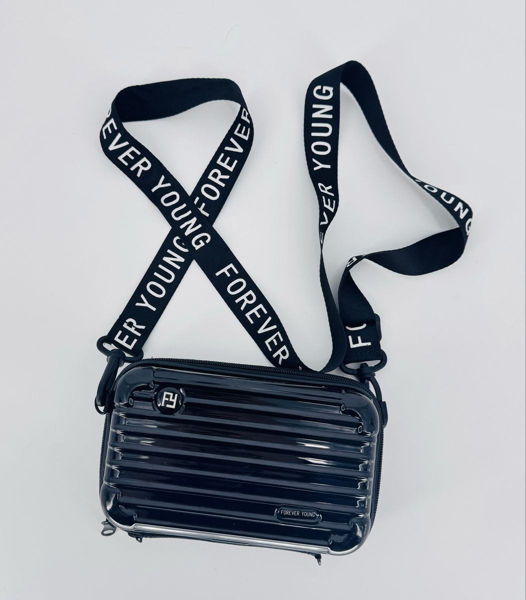 Taschen für Damen: # WOMAN - Umhängetasche # – Gebraucht aus Bolligen von secondhand-with-love 1