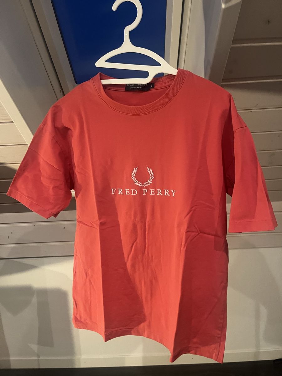 Fred Perry T-shirt: Fred Perry T-Shirt Gr. S – Usato da Otelfingen venduto da Denis_ZH 1