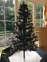 künstlicher Weihnachtsbaum inkl. sämtlichem Zubehör