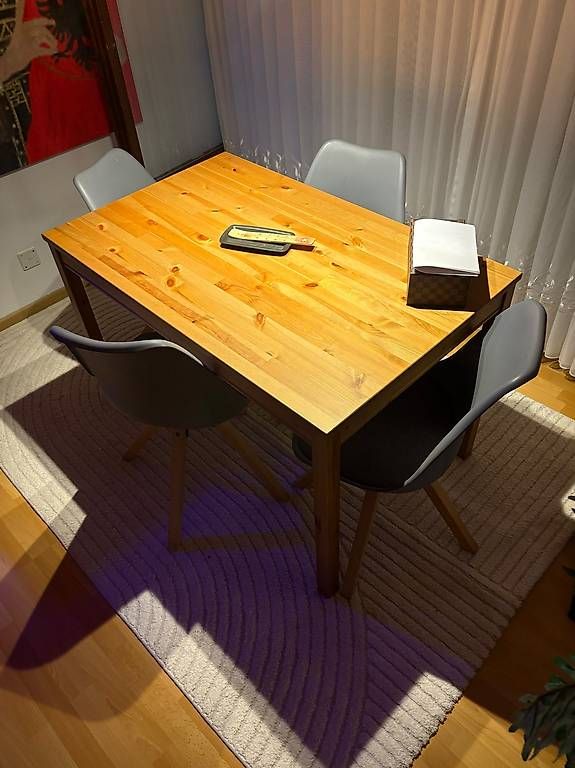 Tischset: Tischset Holz hell mit Stühlen gebraucht im Set – Gebraucht aus Möhlin von shq_9yb5 1