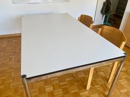 USM Haller table 175 x 100, plateau blanc, piètement chromé