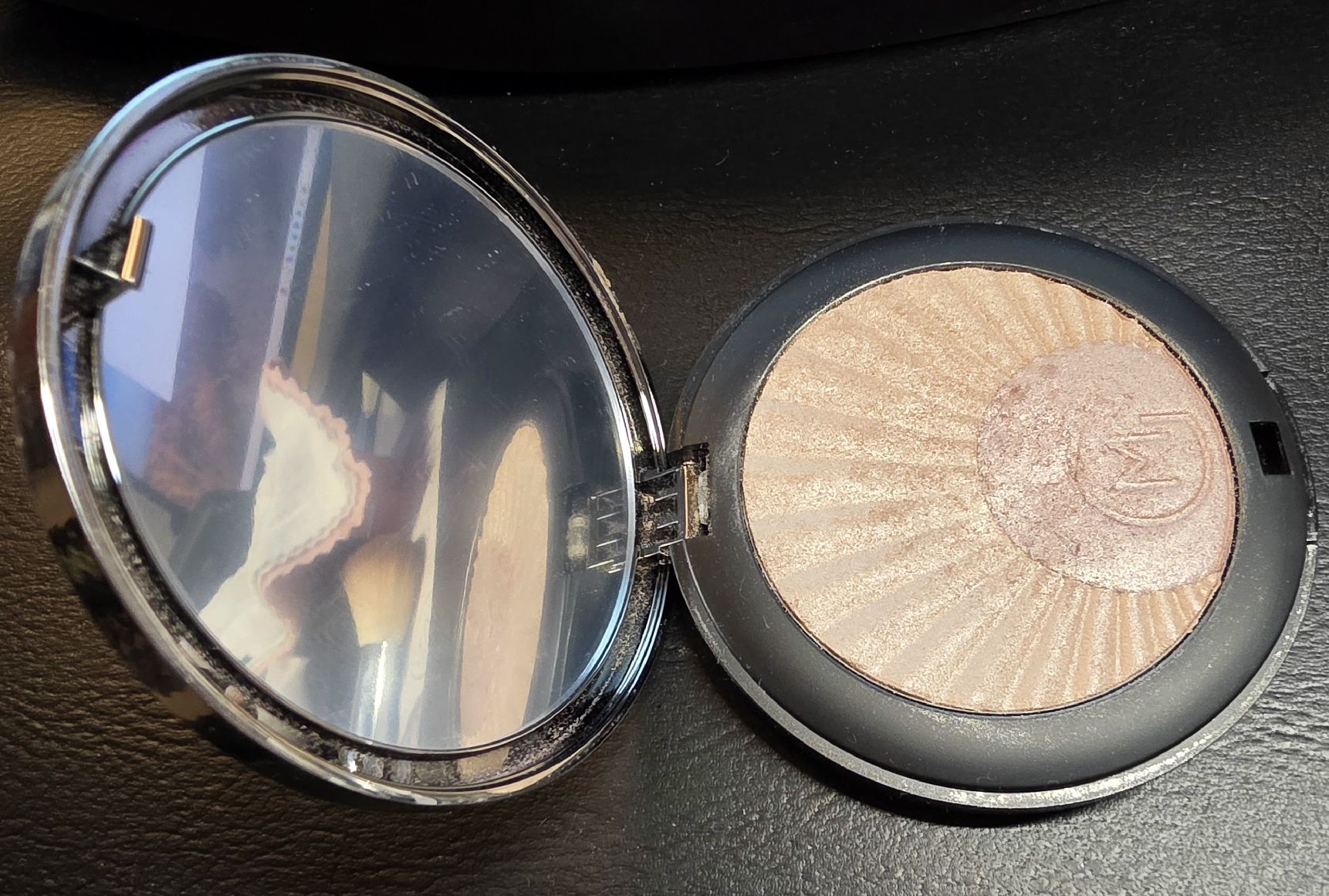 Maria Galland Make-up: Maria Galland Highlighter 826 – Usato da Muhen venduto da Savana16