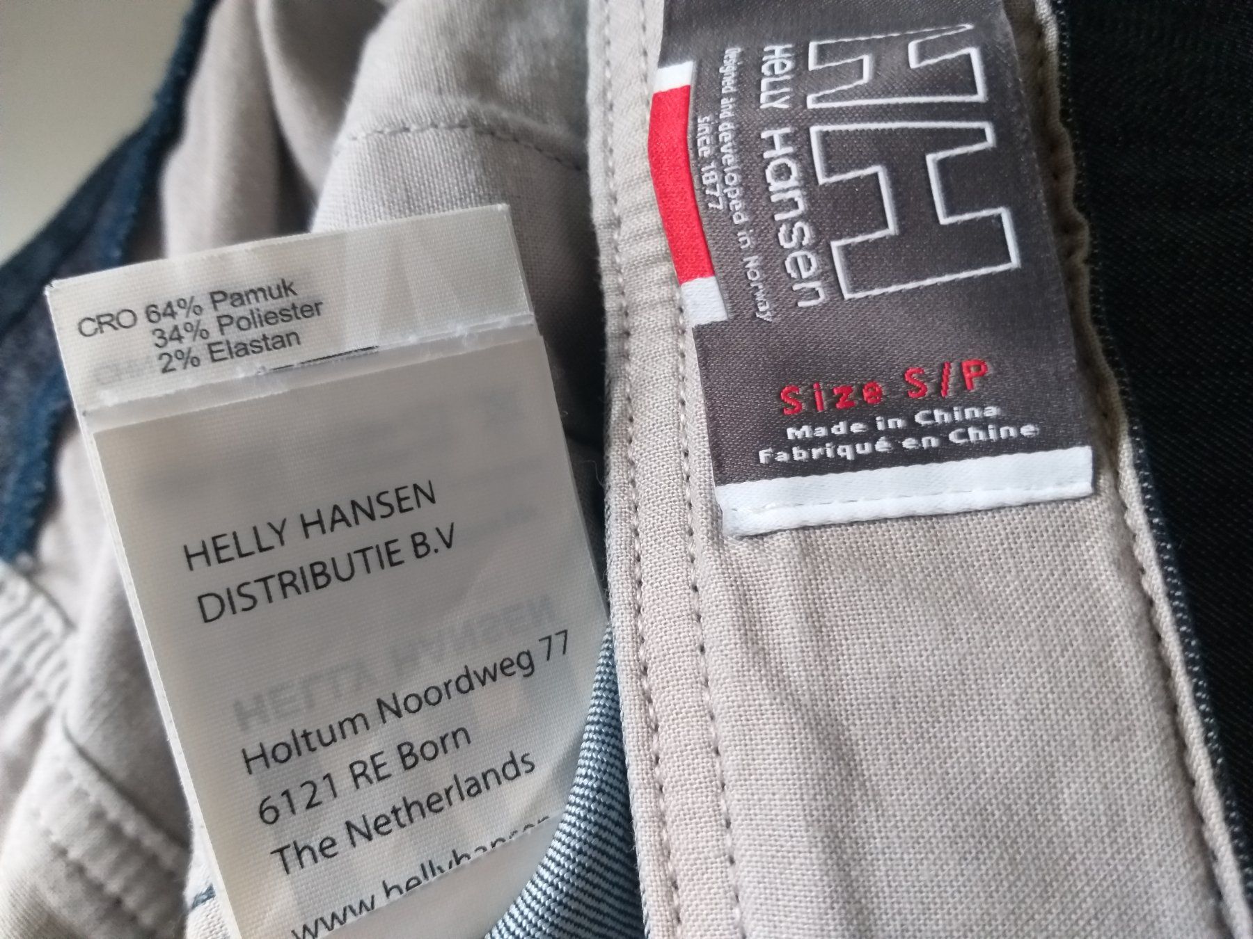Jeans: HELLY HANSEN Jeans 7/8 taille / Grosse S – Neuf (Voir description) à Cossonay-ville par Super-Price-Quality 9