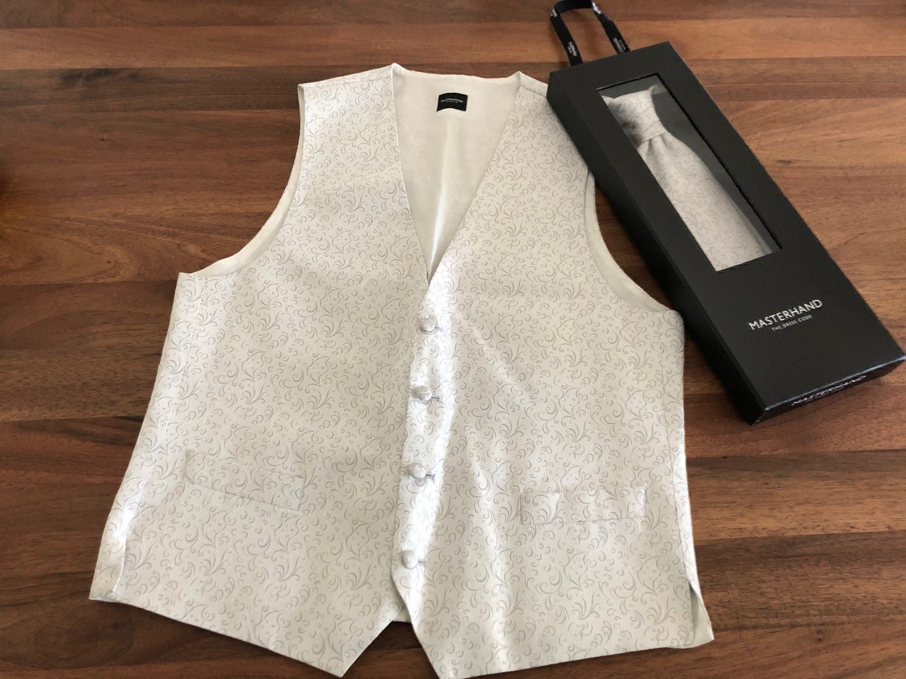 Gilet & Giacche: Seide Hochzeit Gilet & Krawatte – Nuovo (secondo la descrizione) da Luzern venduto da julia917 2