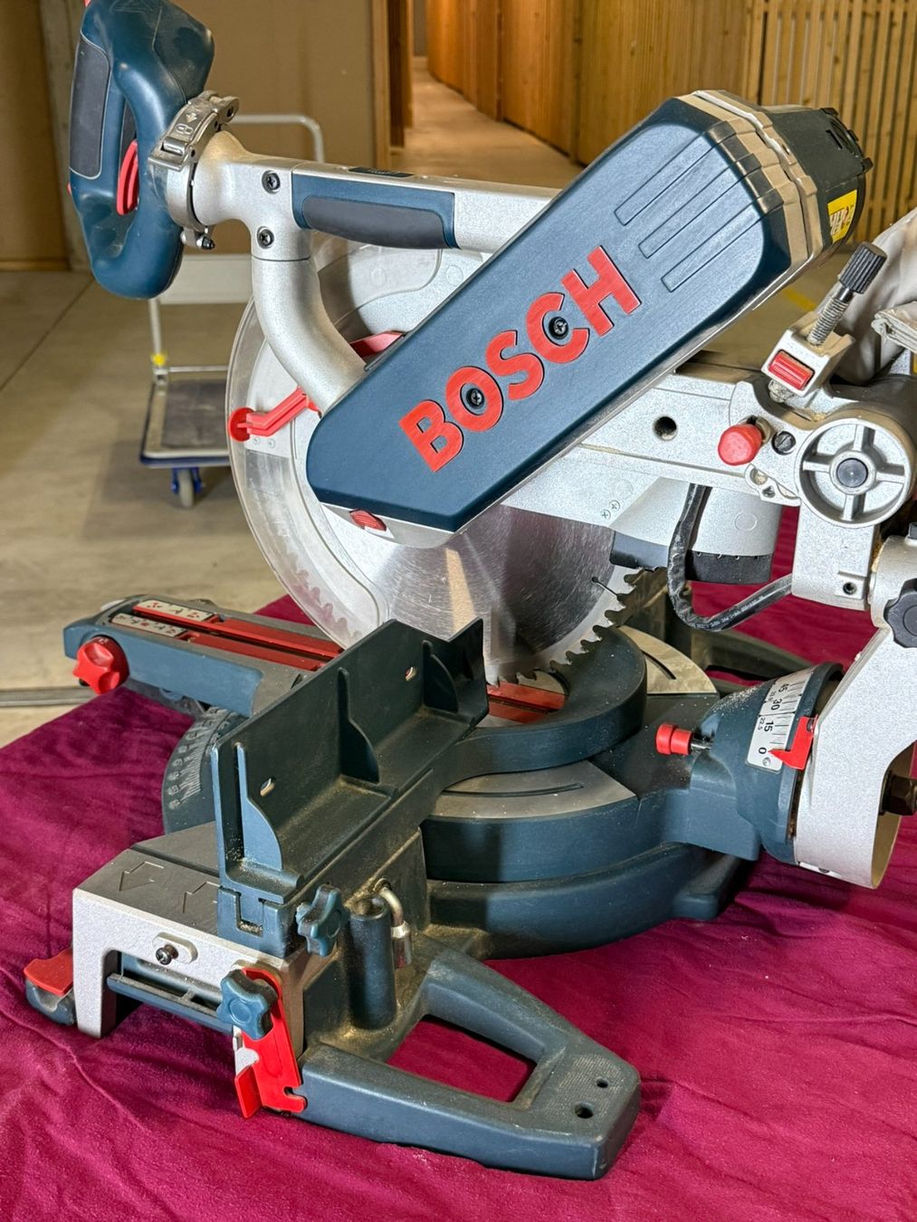 Bosch Seghe: Boschkappfräse 0601 B 23 532 – Usato da Schwerzenbach venduto da roo_7zmr 3