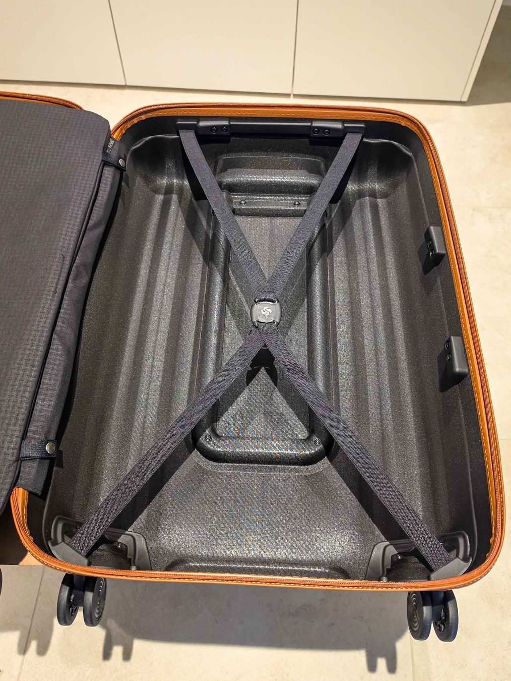 Samsonite Valigie: Samsonite Lite-Cube DLX Spinner Midnight Blue – Nuovo e nell'imballaggio originale da Richterswil venduto da Option666 5