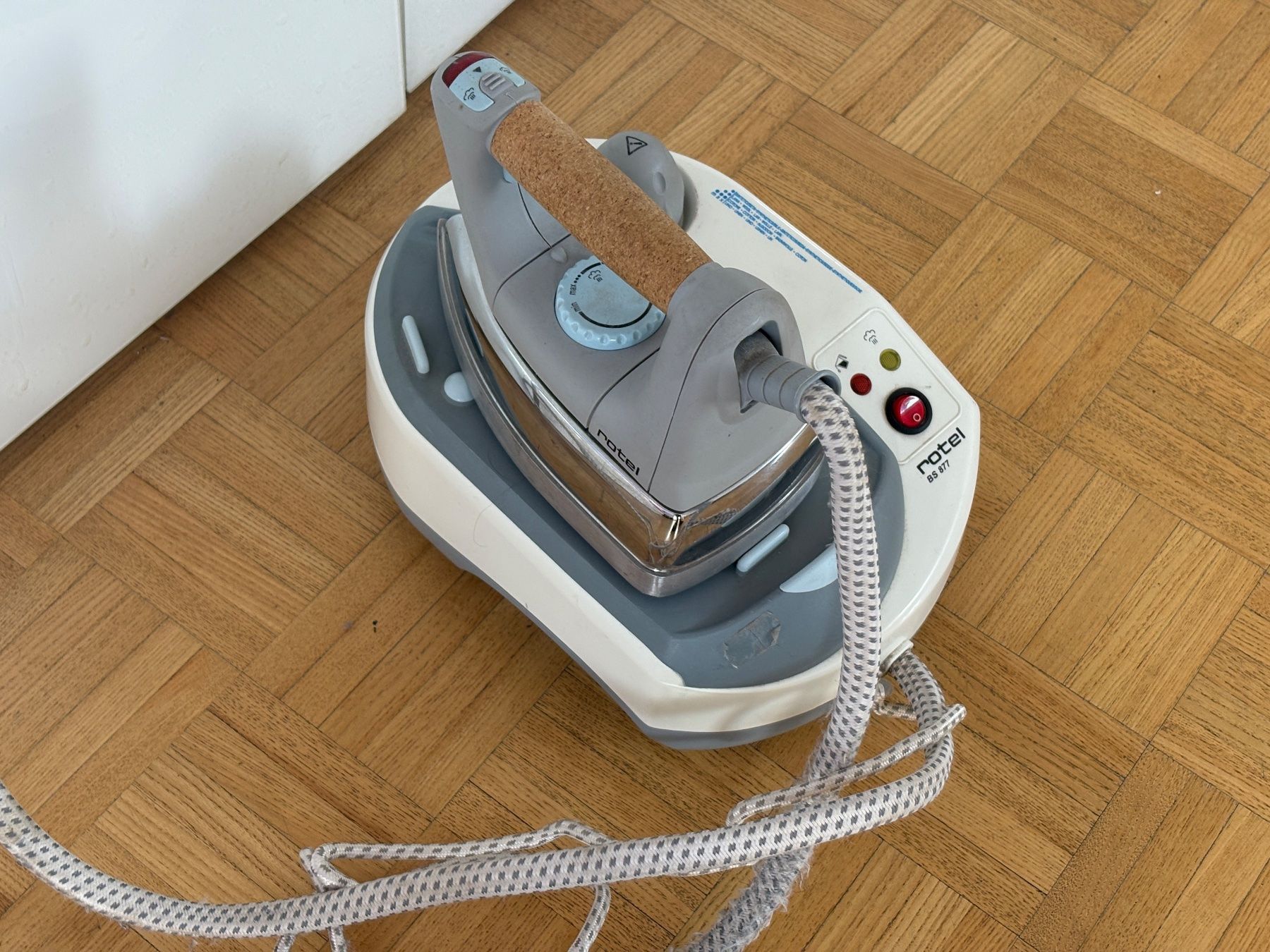 Rotel Bügeleisen: Rotel Bügeleisen BS 877 – Gebraucht aus Dietikon von The-Star-Shop 2