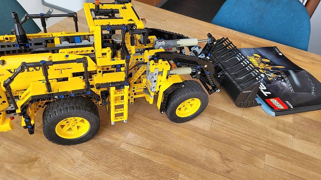 Technics Kit di costruzioni: 42030 Volvo mit OVP – Usato da Olten venduto da Einwegparadies 3
