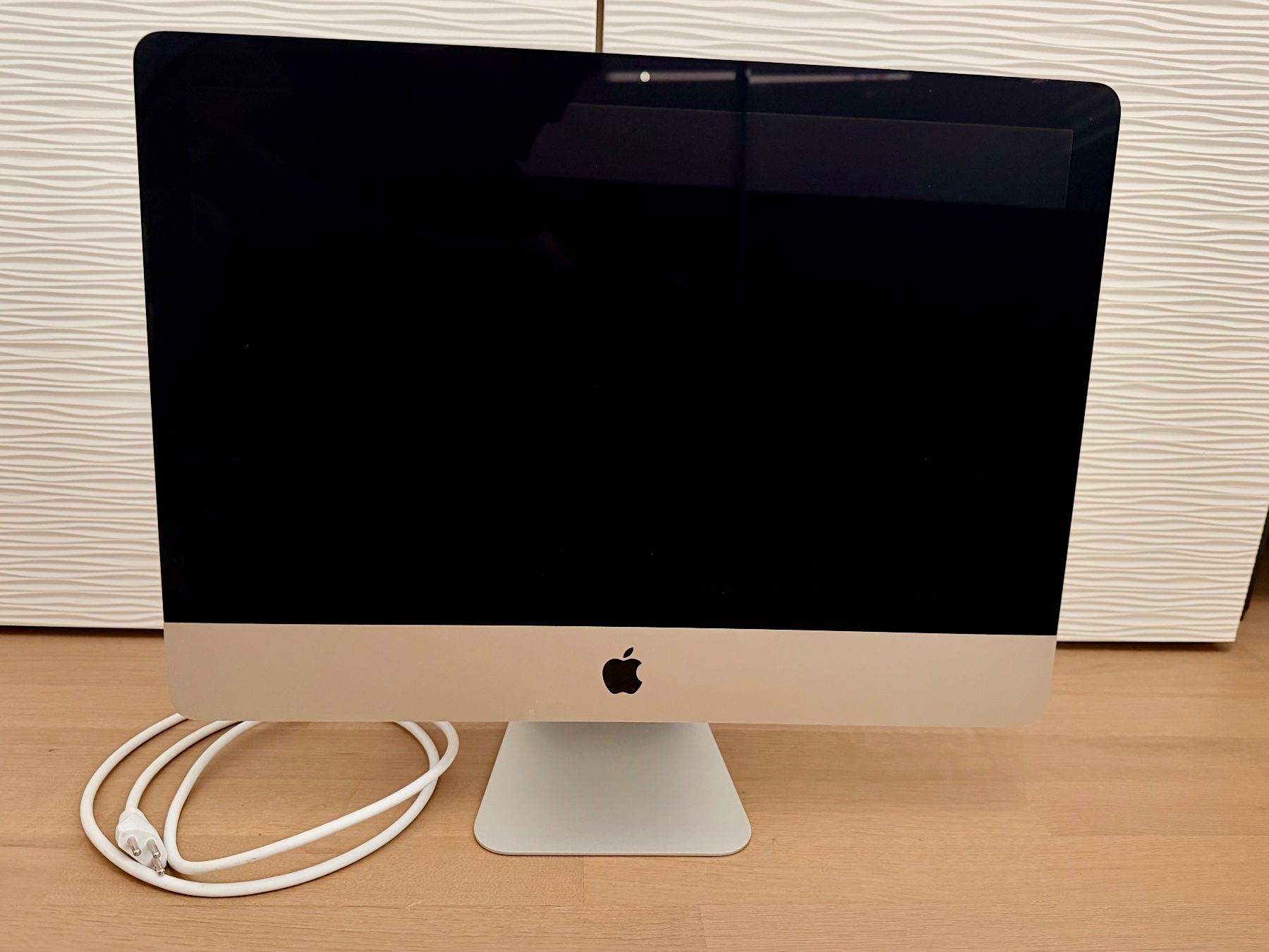 Apple PCs: iMac 2017 21.5 Zoll mit SSD – Gebraucht aus Einsiedeln von foe_9xrx