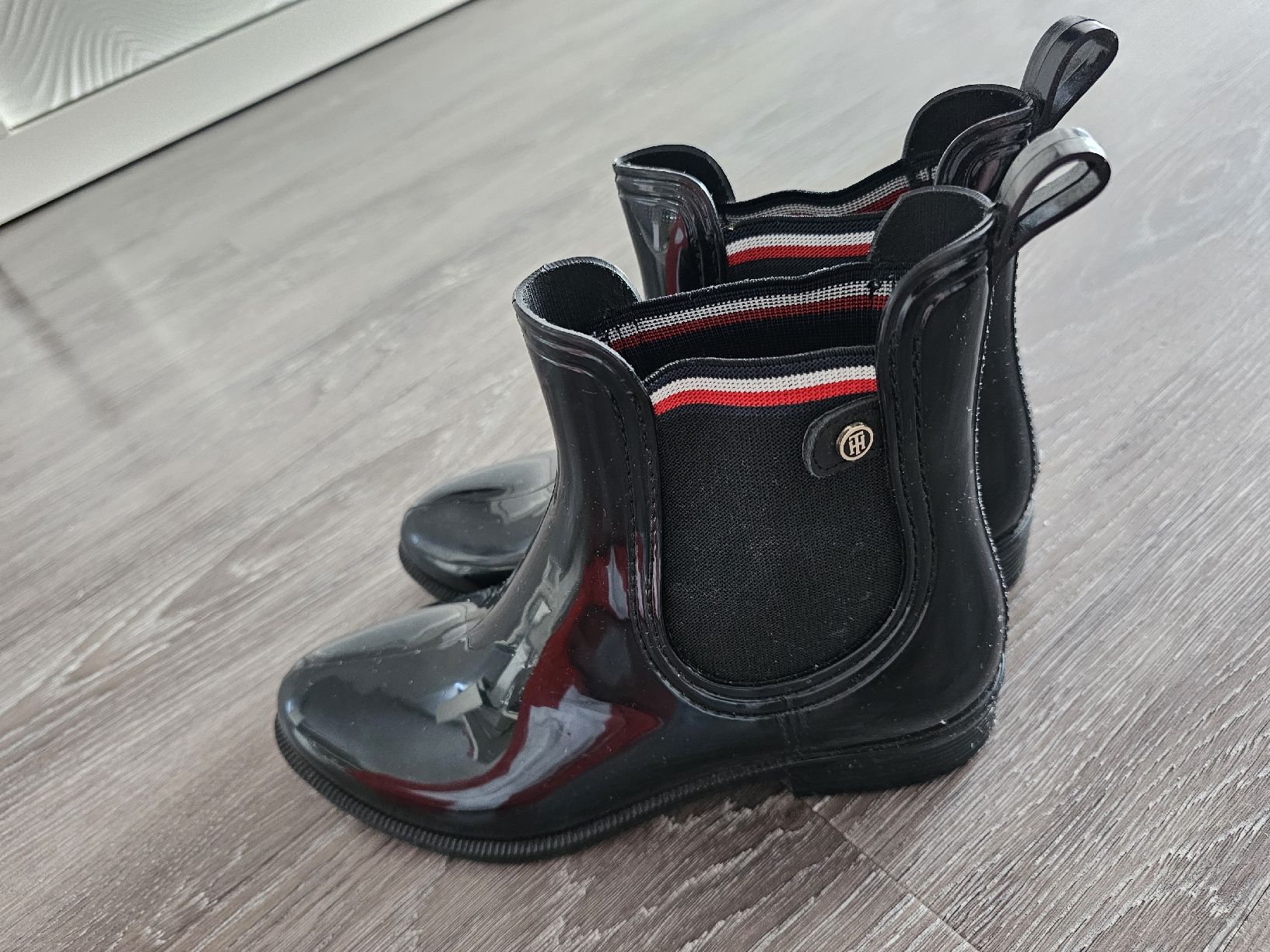 Tommy Hilfiger Chaussures femmes: Tommy Hilfiger Stiefel – D'occasion à Langnau i. E. par gas_6wy5