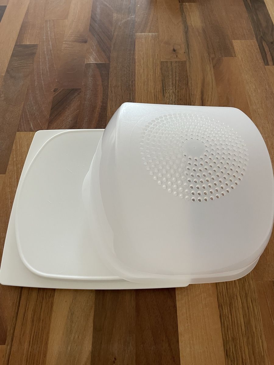 Tupperware Contenitori & Simili: Tupperware, Käsemax, Käseglocke  – Usato da Hölstein venduto da Slon74 1