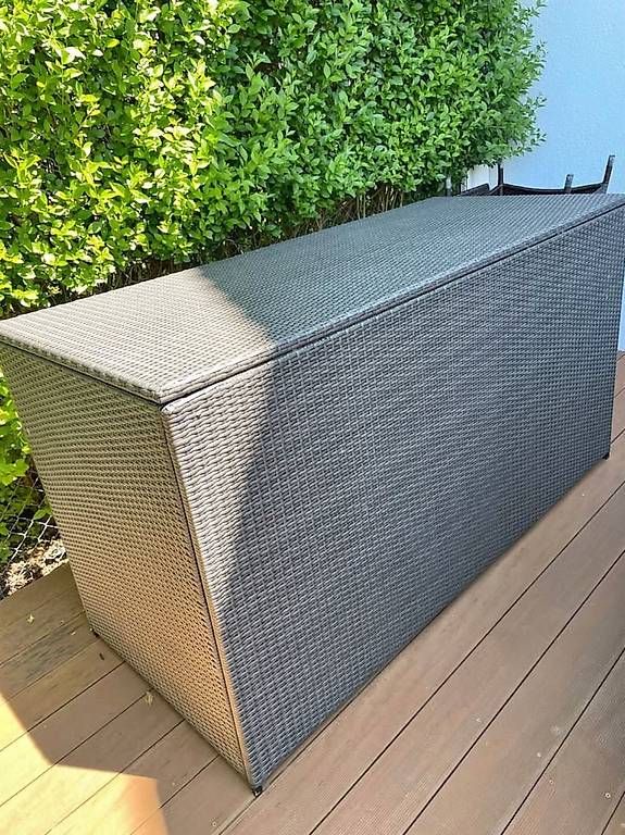 Box contenitori: Kissenbox/Rattanmöbel – Usato da Winkel venduto da Mnsti